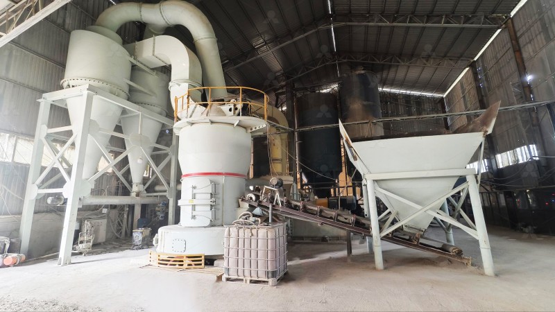 Finished kaolin powder being used in paint manufacturing process