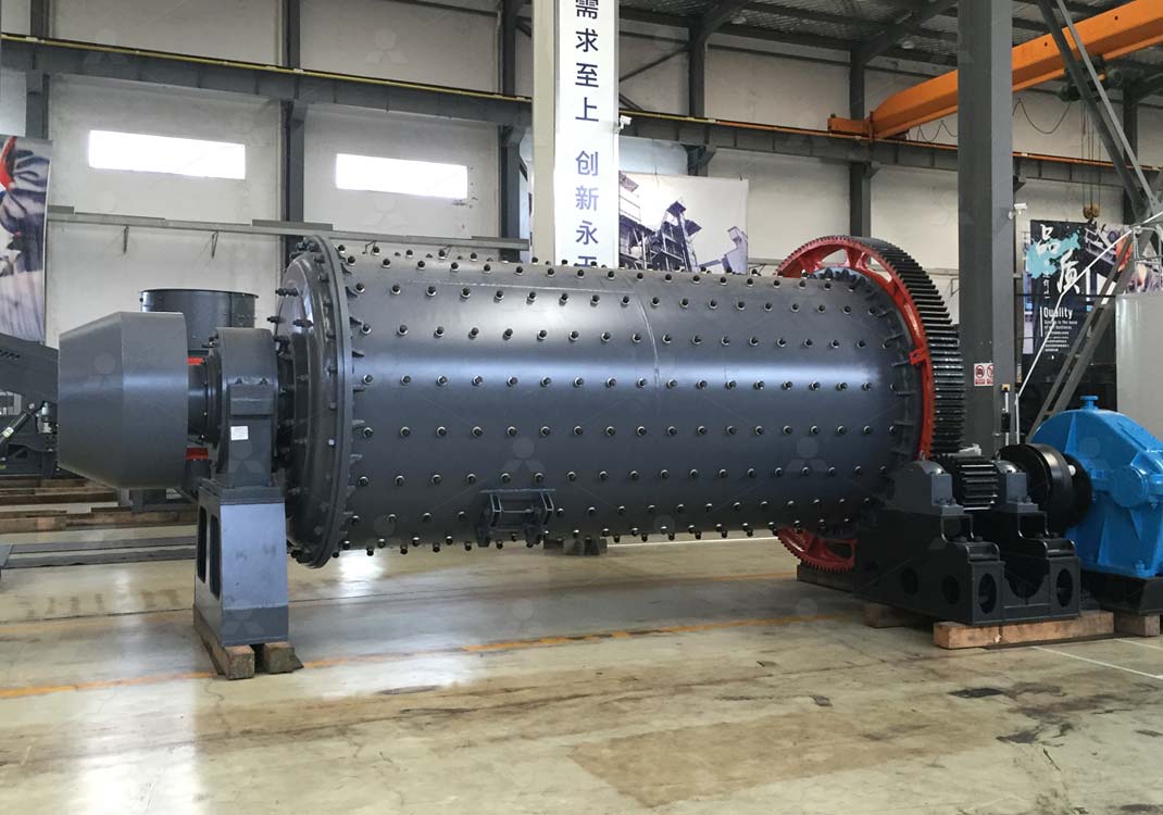Bar chart comparing the annual operating costs between a Ball Mill and LUM Vertical Mill for clay grinding