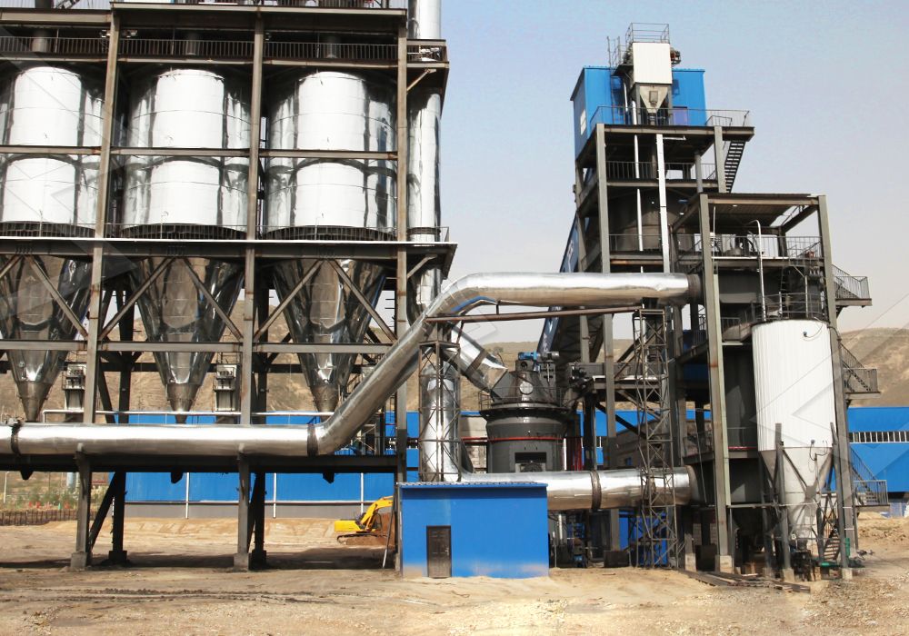 Cyclone powder collector and dust filter system attached to a coal grinding mill